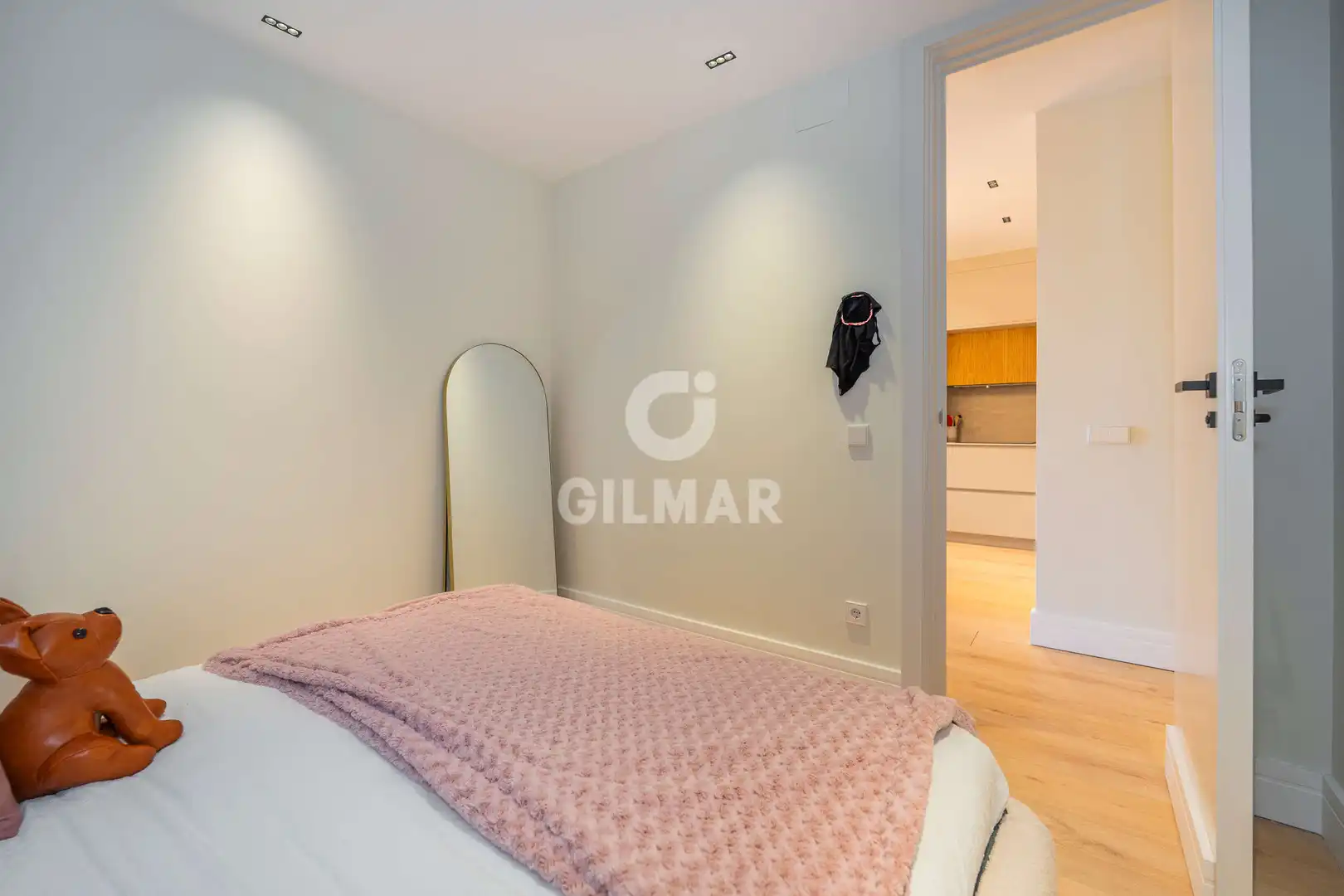 Habitación de Piso en venta en Madrid con Calefacción