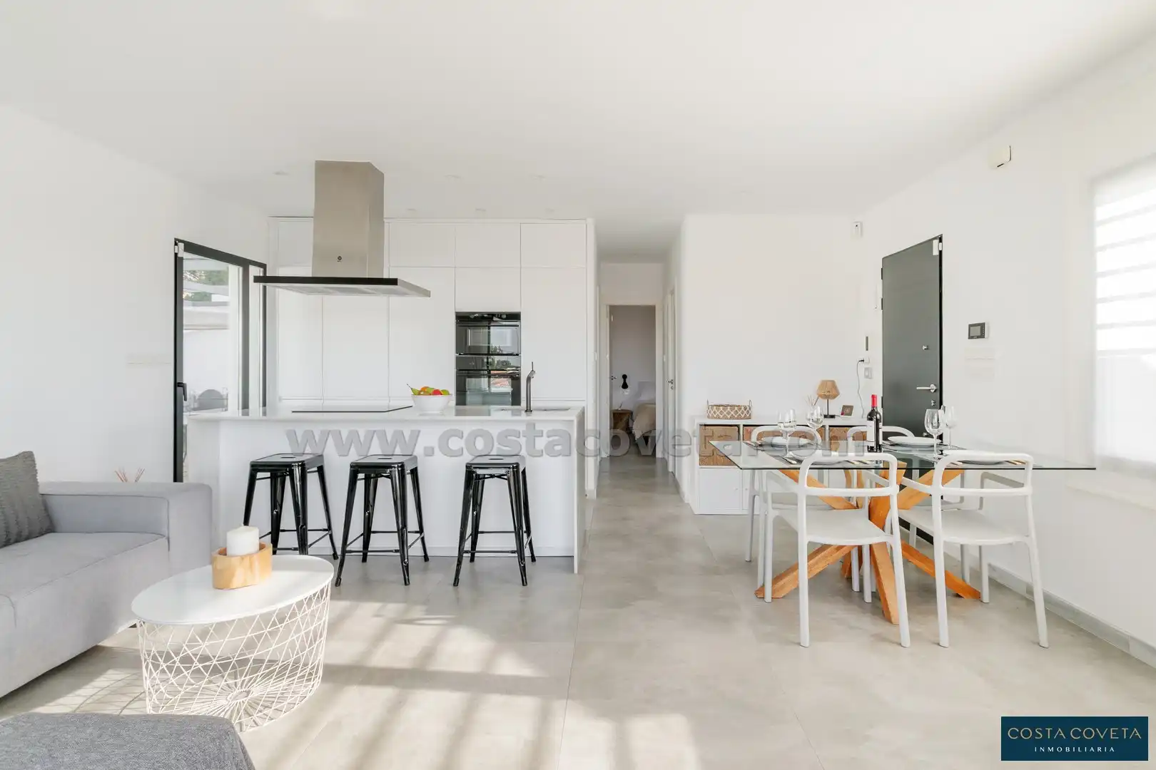Vista exterior de Casa o xalet en venda en El Campello amb Aire condicionat, Jardí privat i Terrassa