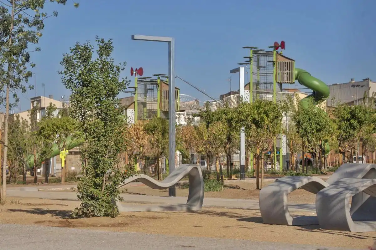 Außenansicht von Maisonette zum Verkauf in Terrassa mit Heizung, Terrasse und Abstellraum