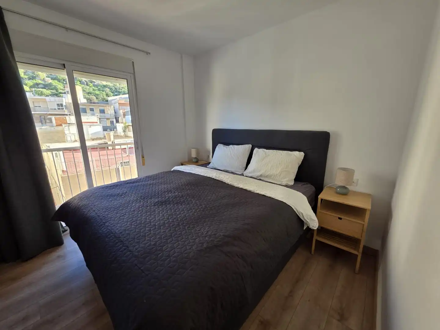 Habitación de Apartamento de alquiler en Águilas con Aire acondicionado, Terraza y Amueblado