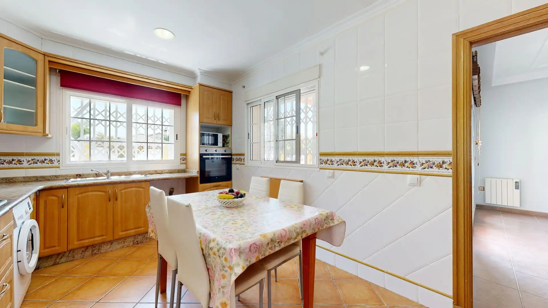 Cocina de Casa o chalet en venta en Montserrat con Aire acondicionado, Calefacción y Terraza