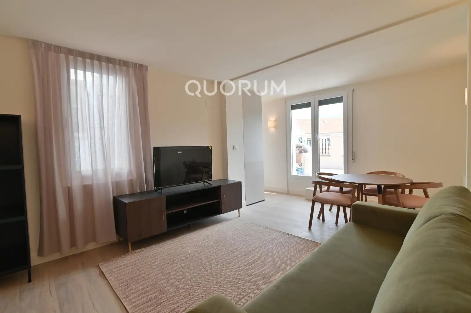Flat for rent in Calle Marqués del Puerto, Ensanche - Moyua - Diputación