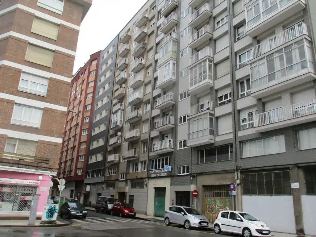 Vista exterior de Piso en venta en Gijón 