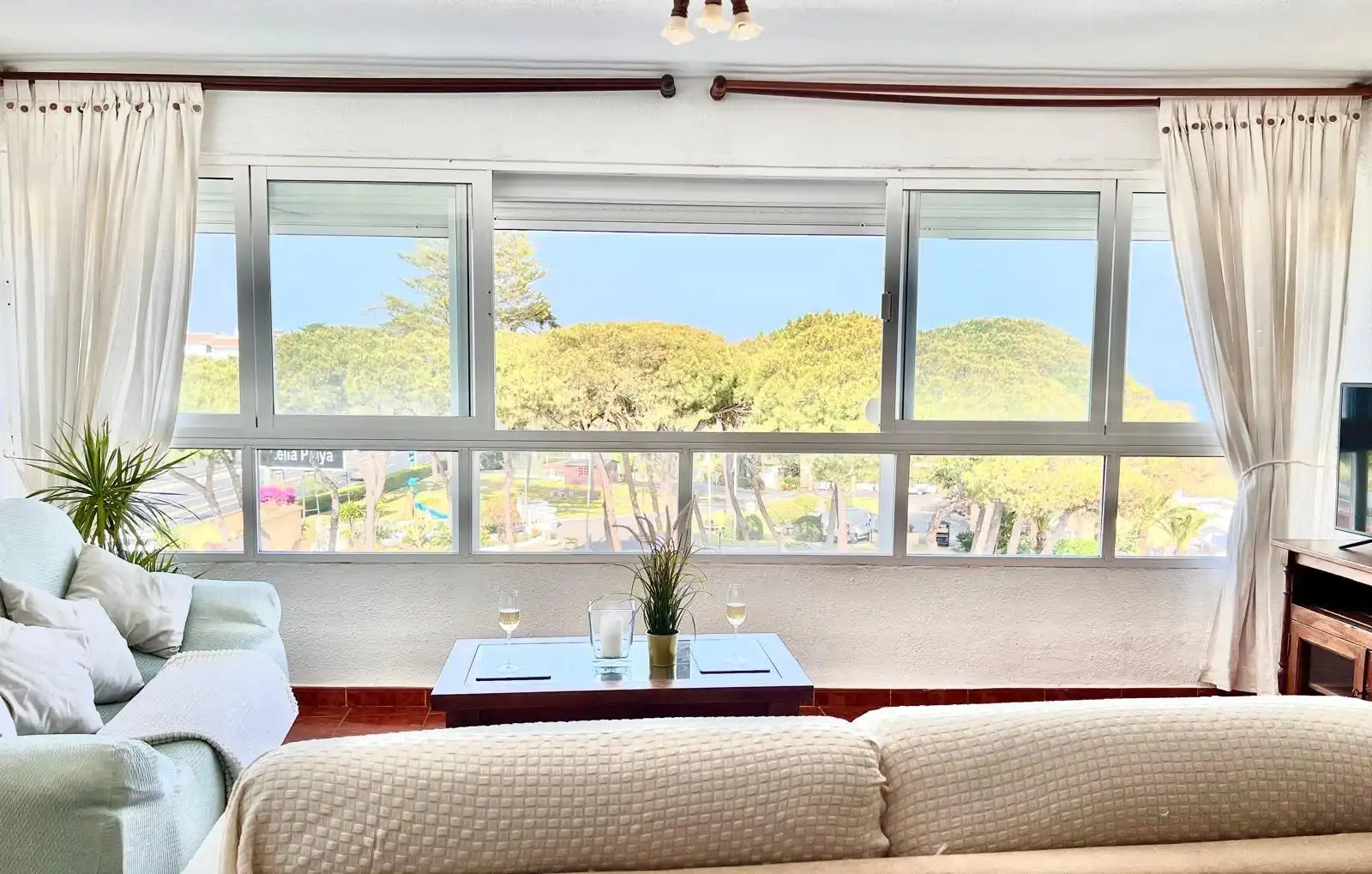 Vista exterior de Apartament de lloguer en Mijas amb Jardí privat