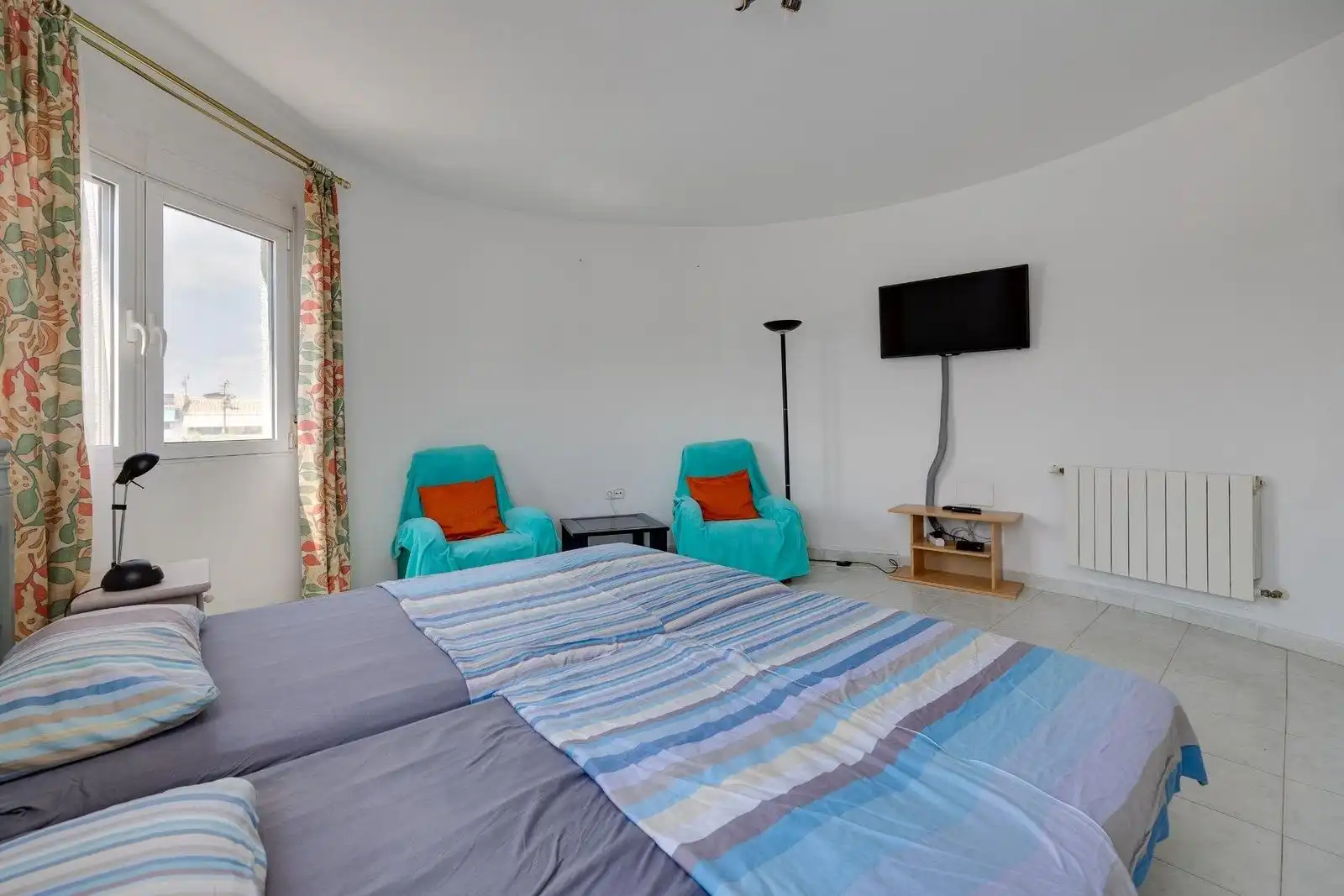 Habitación de Casa o chalet en venta en Orihuela con Jardín privado, Terraza y Piscina