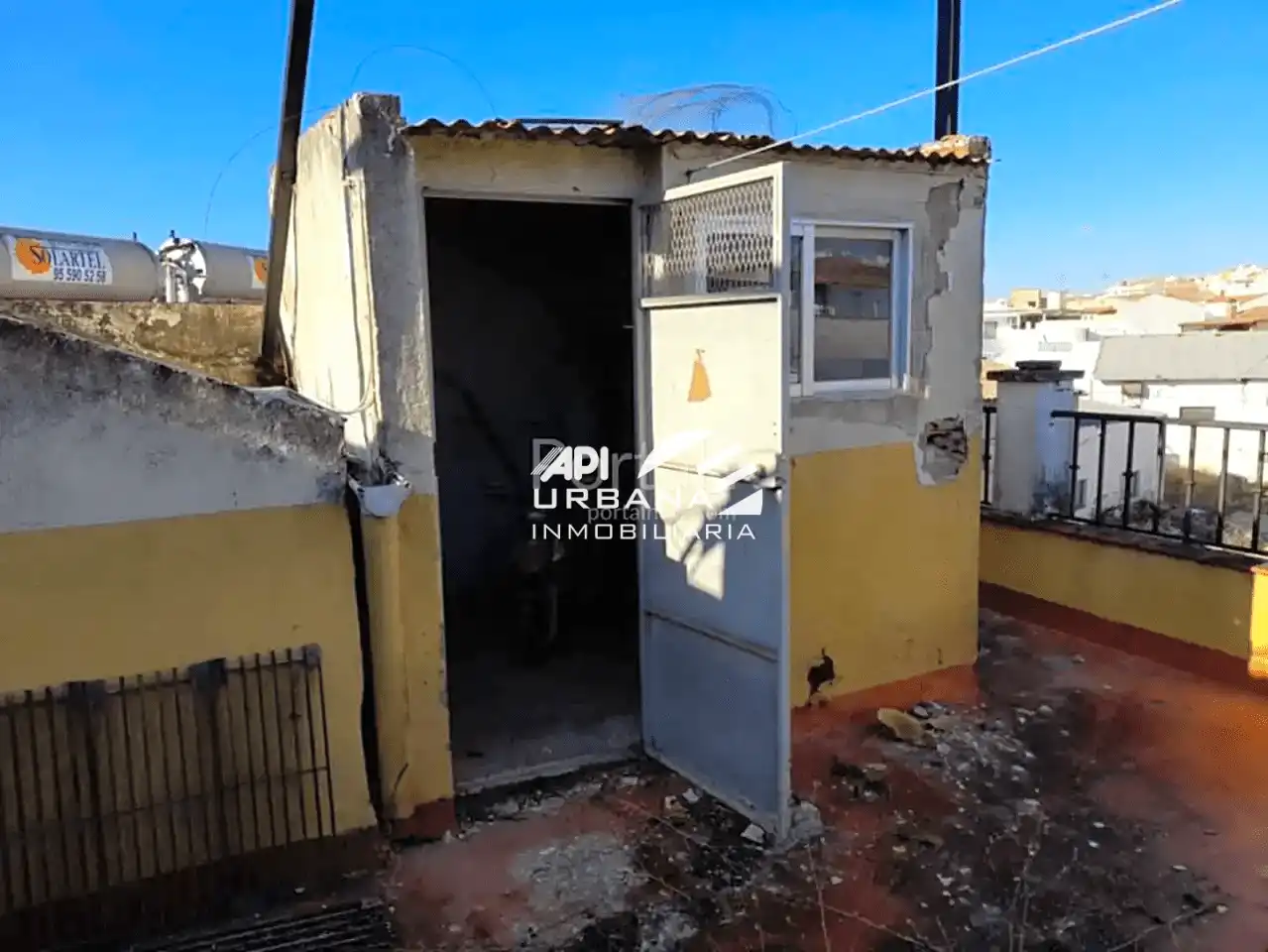Vista exterior de Casa o xalet en venda en Aguilar de la Frontera amb Terrassa