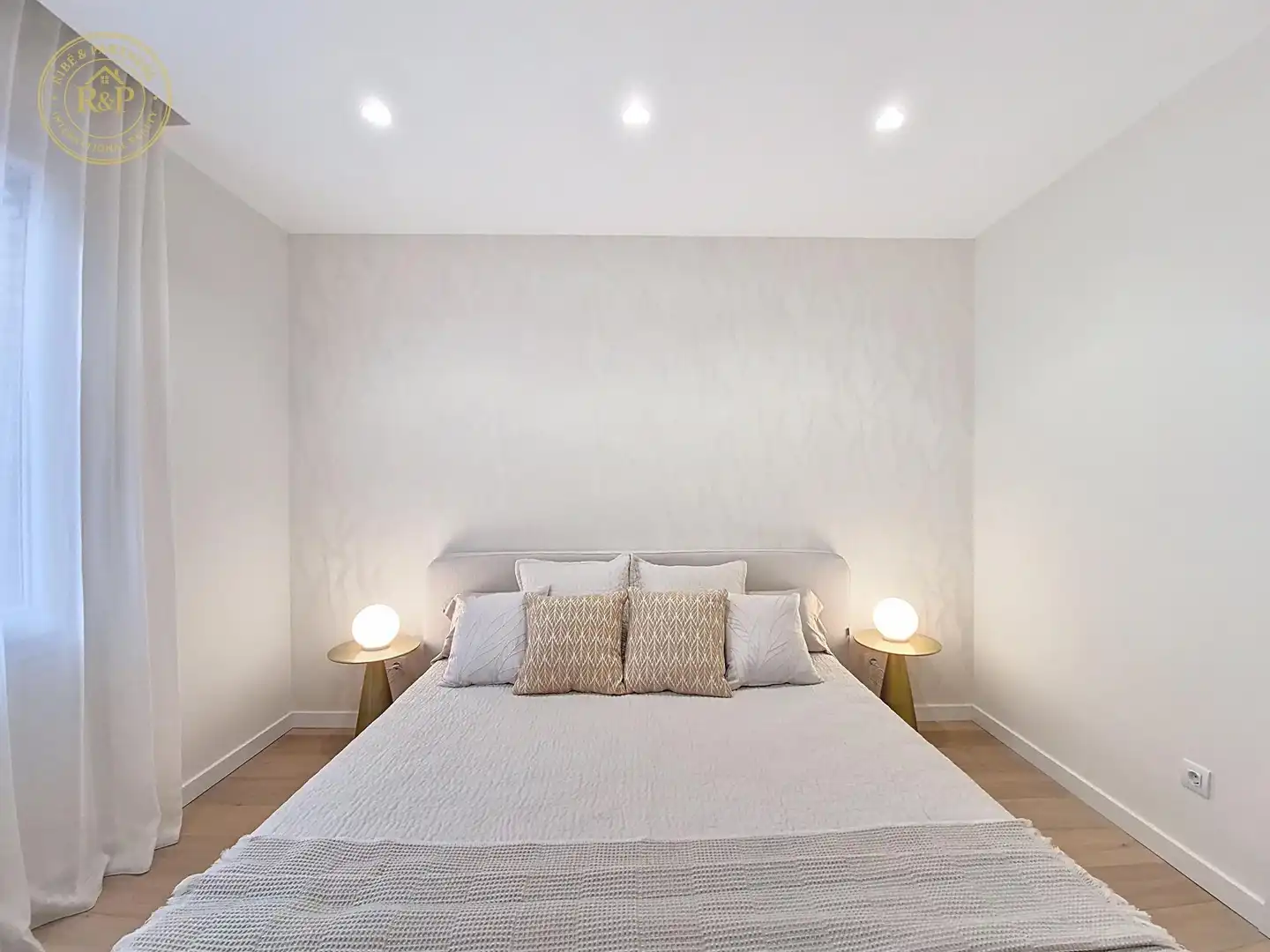 Bedroom of Flat for sale in Barcelona  with Heating, Storage room and Swimming Pool
