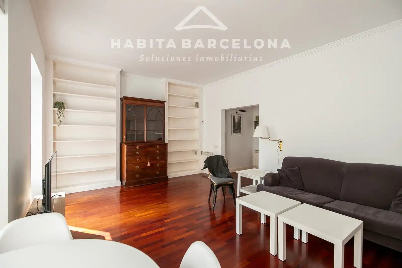 Sala d'estar de Pis en venda en Barcelona amb Aire condicionat, Calefacció i Parquet