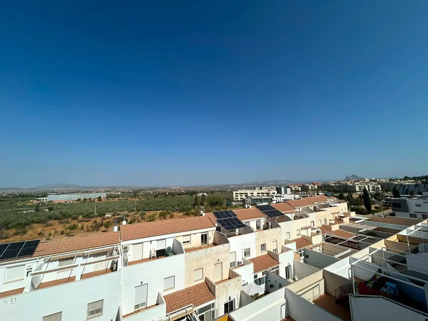Vista exterior de Casa o xalet en venda en Antequera amb Terrassa, Traster i Balcó