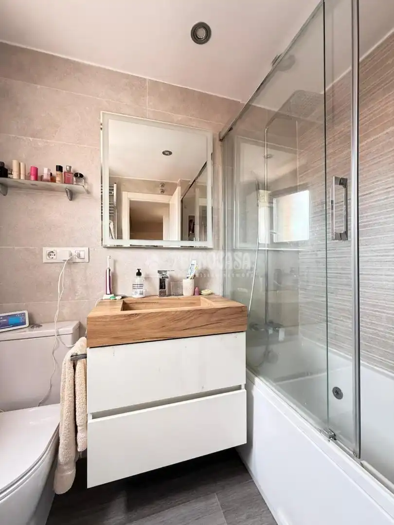 Baño de Casa adosada en venta en Móstoles con Calefacción y Jardín privado