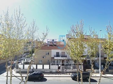 Adossat amb piscina en venda a Santa Pola ciudad
