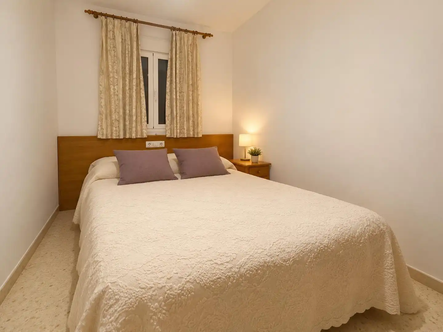 Bedroom of Flat for sale in La Laguna