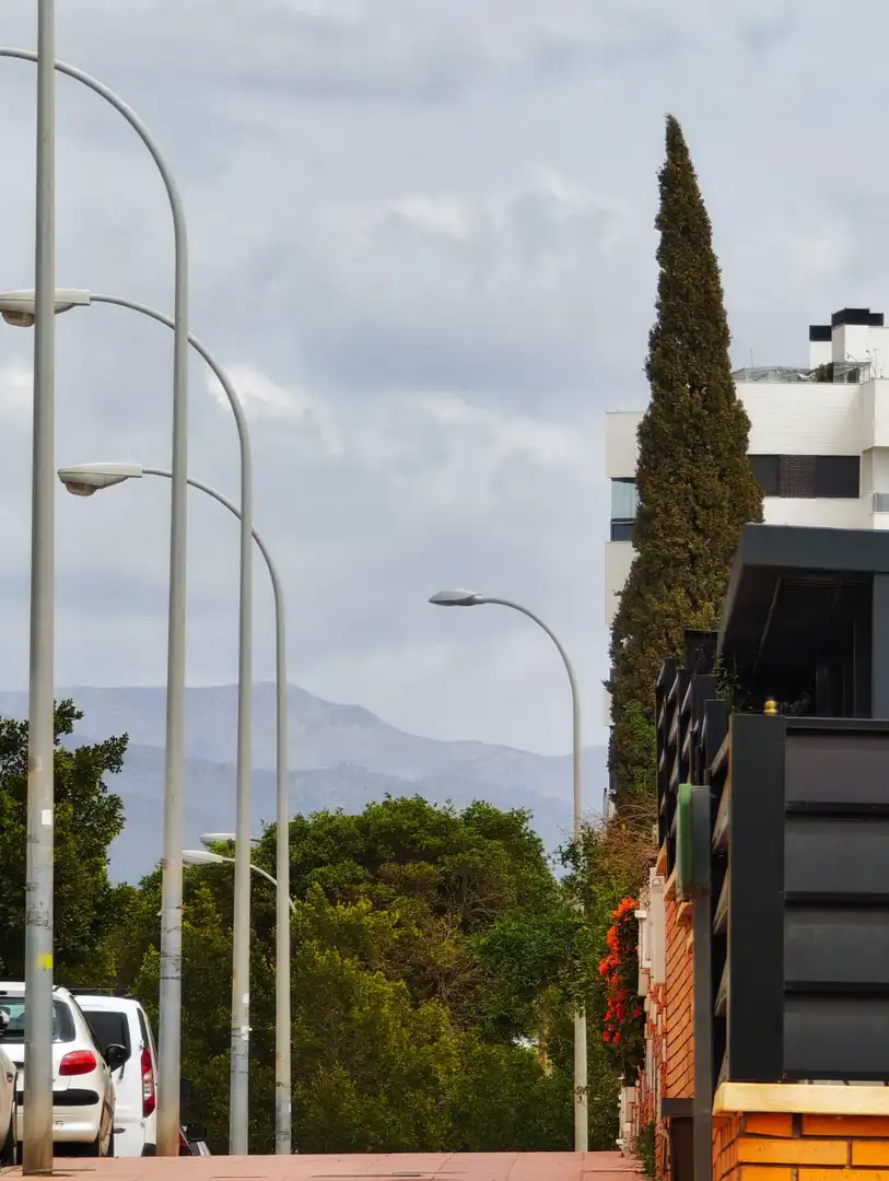 Vista exterior de Casa o xalet en venda en Almería amb Aire condicionat, Calefacció i Moblat