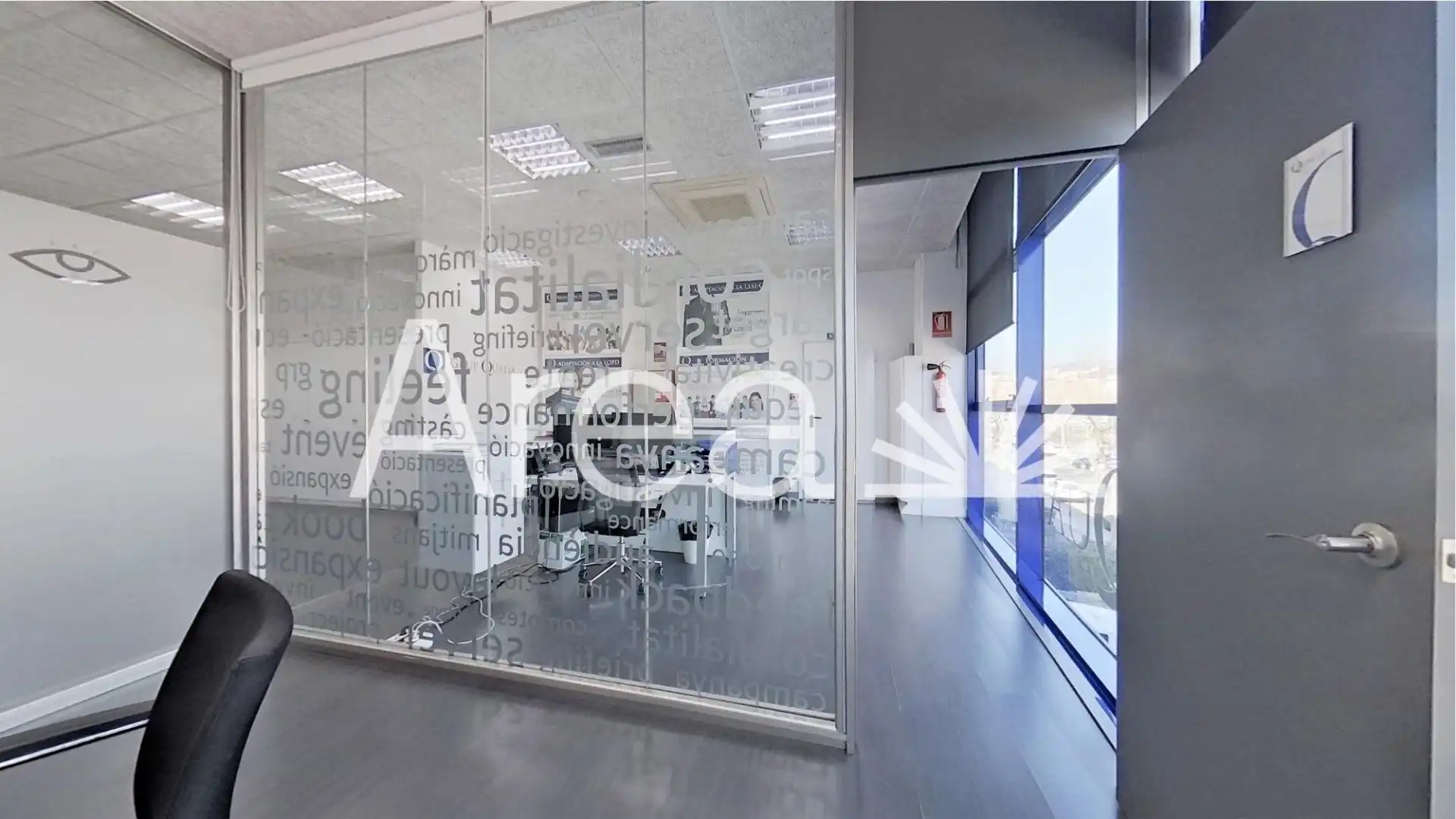 Office for sale in Mataró  with Air Conditioner and Heating