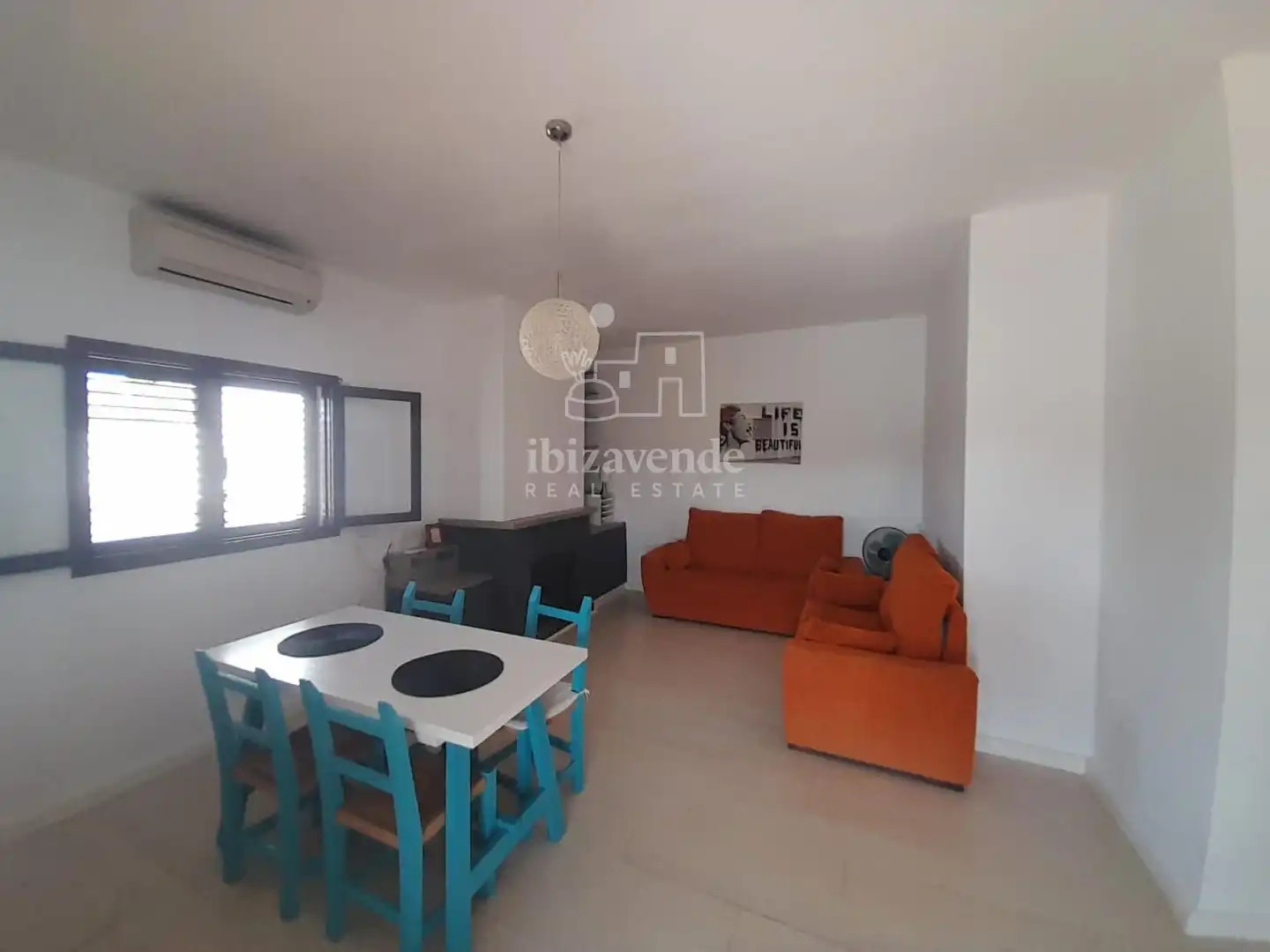 Sala d'estar de Casa o xalet en venda en Sant Josep de sa Talaia amb Aire condicionat, Calefacció i Parquet