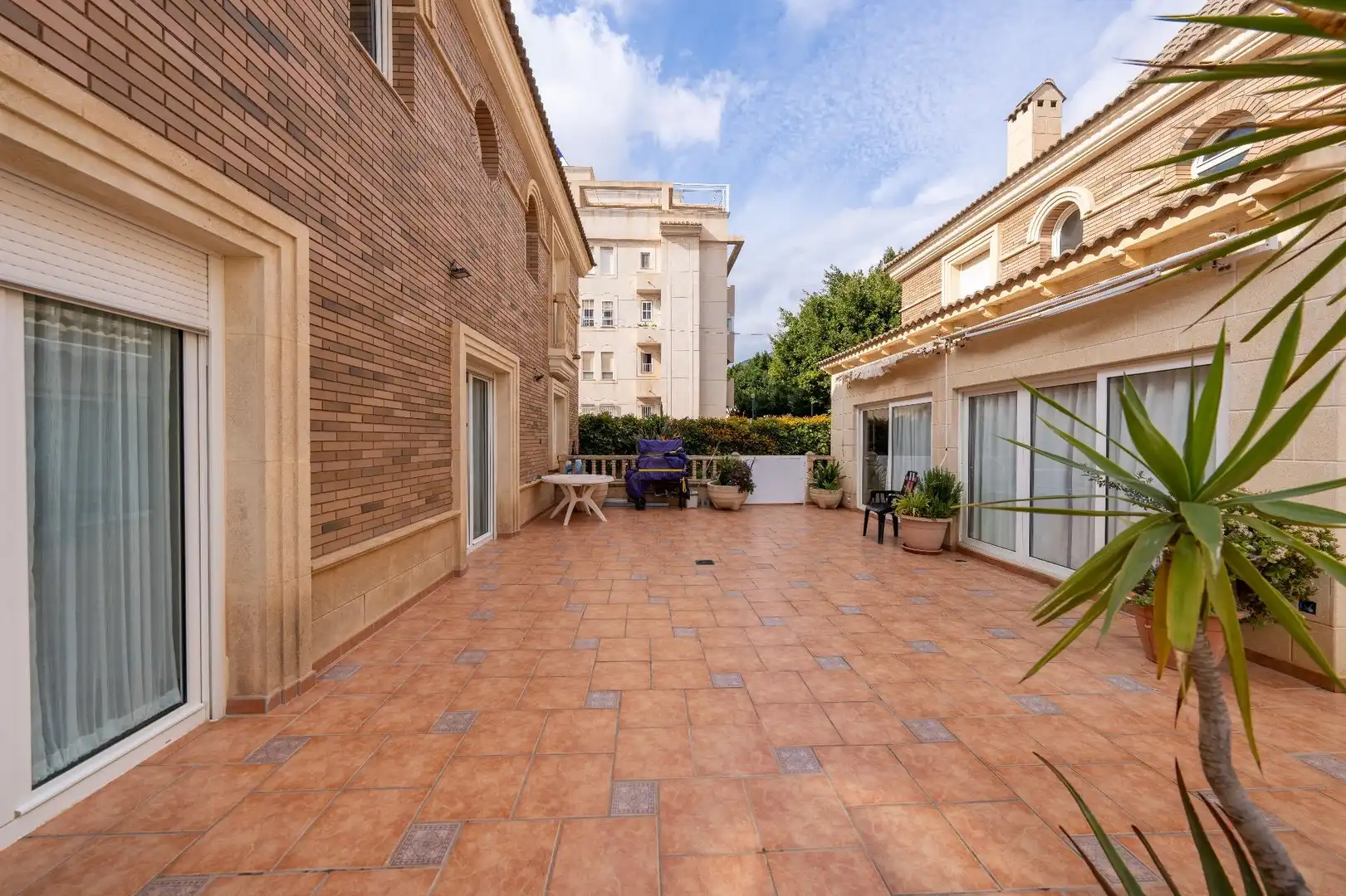 Terrace of Houses for sale in Roquetas de Mar  with Air Conditioner, Private garden and Terrace