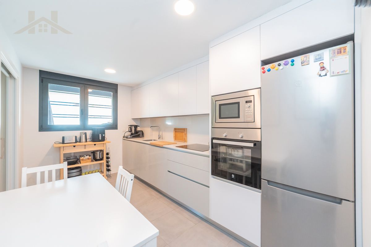 Kitchen of Flat for sale in Boadilla del Monte  with Air Conditioner, Heating and Terrace