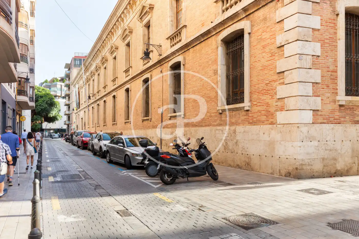 Parkplatz von Loft zur Miete in Valencia mit Klimaanlage, Heizung und Möbliert