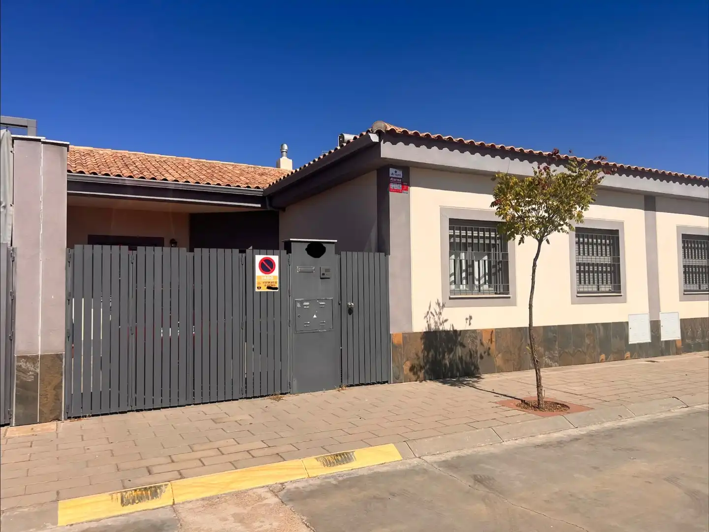 Vista exterior de Casa o chalet en venta en San José de la Rinconada