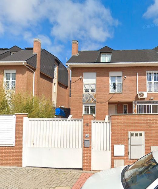 Exterior view of Single-family semi-detached for sale in Parla  with Private garden and Terrace