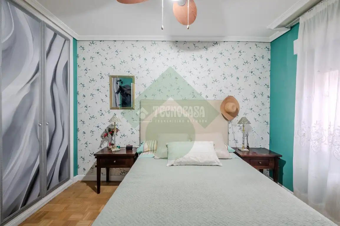 Bedroom of Detached homes for sale in Griñón  with Air Conditioner, Heating and Parquet flooring