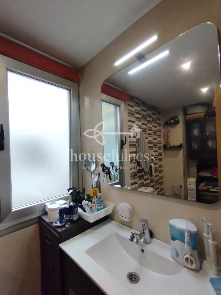 Badezimmer von Wohnung zum Verkauf in Ferrol mit Heizung, Abstellraum und Möbliert