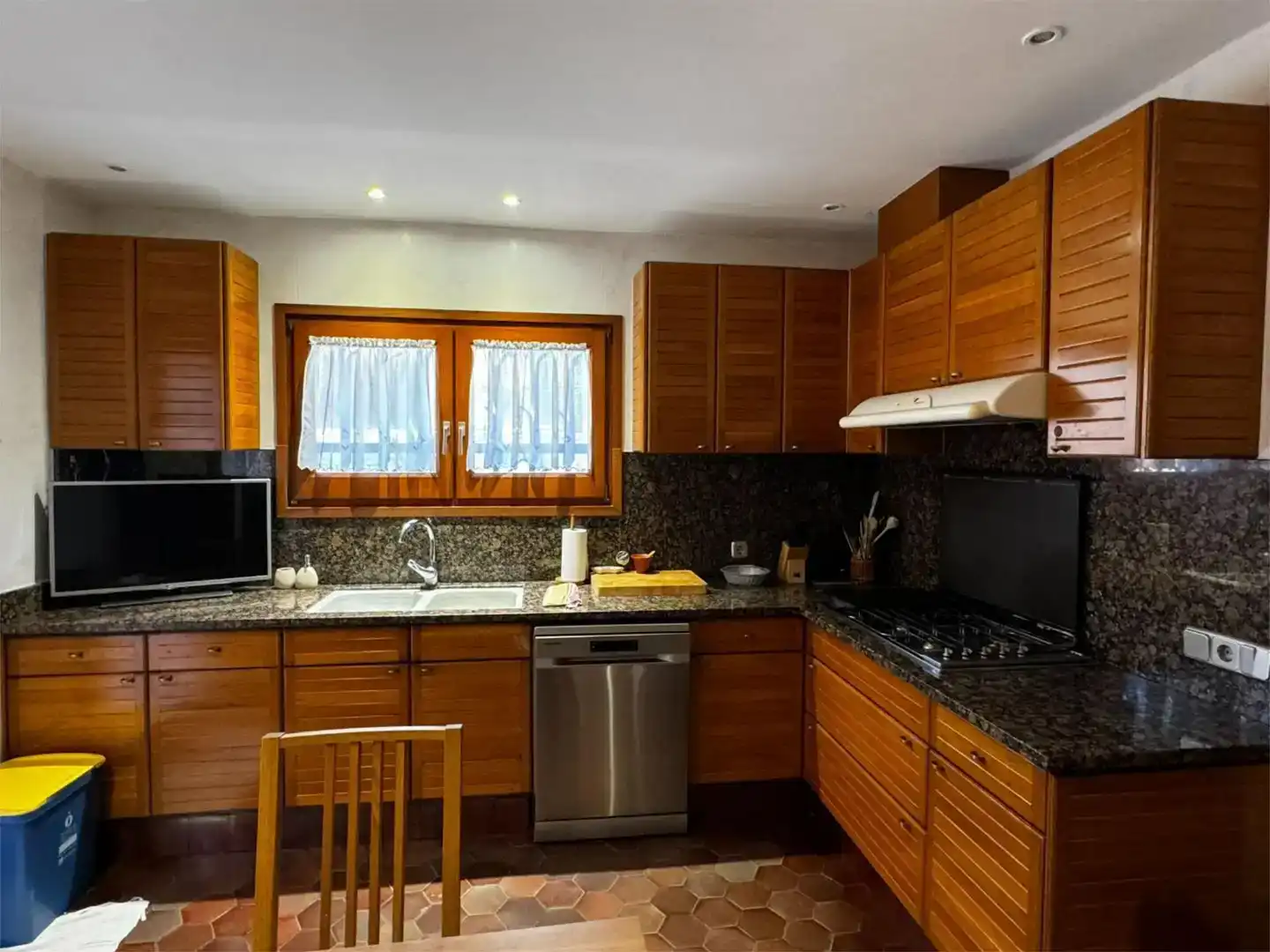 Kitchen of Houses for sale in Mataró  with Air Conditioner, Swimming Pool and Balcony