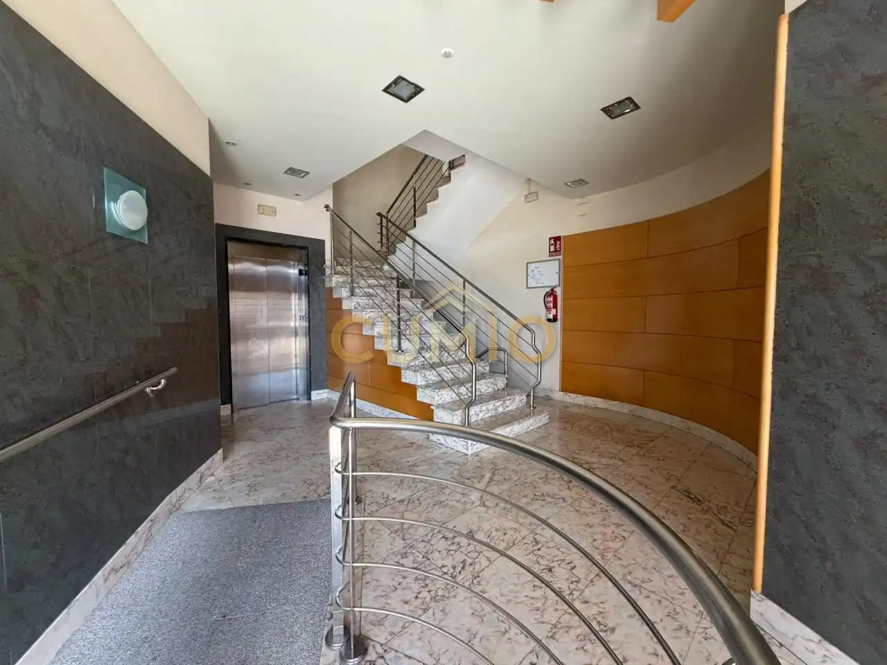 Apartament en venda en Cangas  amb Calefacció, Parquet i Terrassa