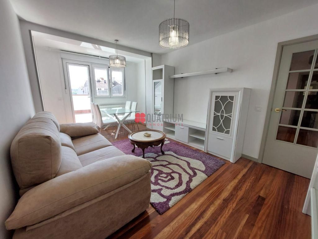 Living room of Flat to rent in Santiago de Compostela   with Heating, Terrace and Furnished