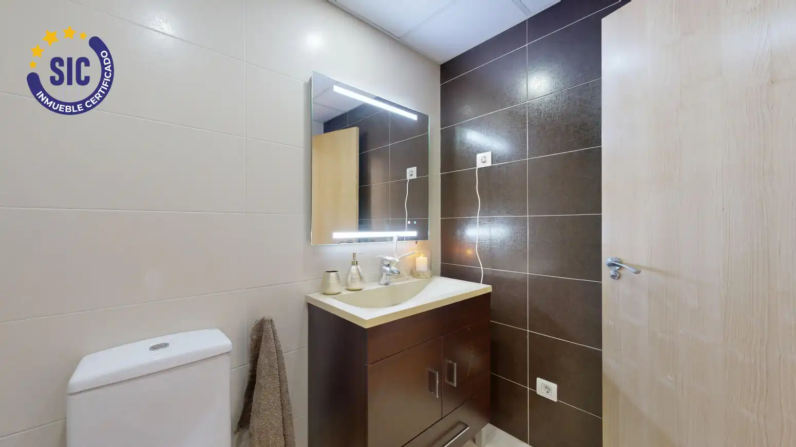 Baño de Piso en venta en Torrent con Aire acondicionado, Calefacción y Trastero