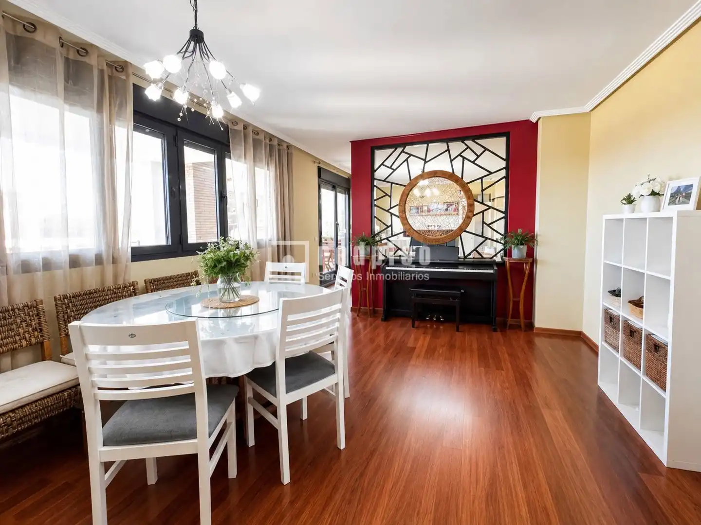 Comedor de Piso en venta en Getafe con Aire acondicionado, Calefacción y Jardín privado