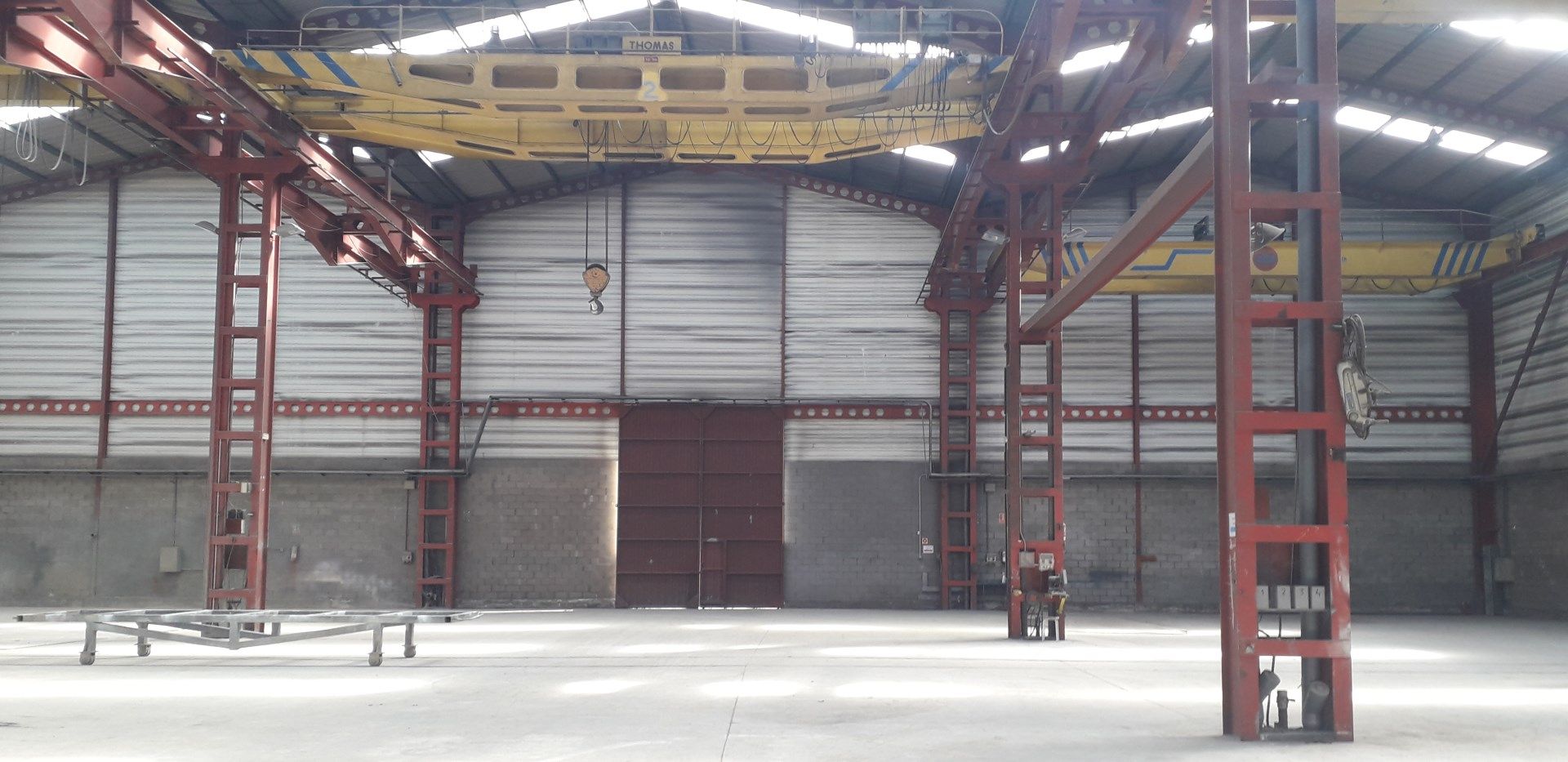 Vista exterior de Nau industrial en venda en Esparreguera