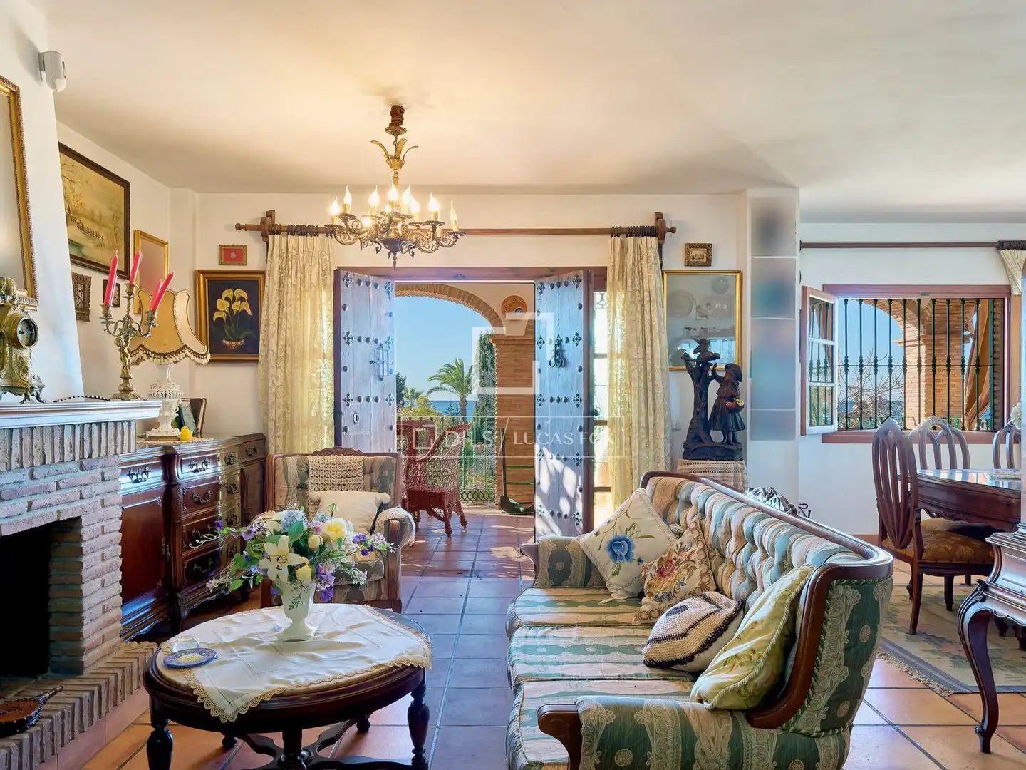 Sala de estar de Casa o chalet en venta en Rincón de la Victoria con Jardín privado, Terraza y Balcón