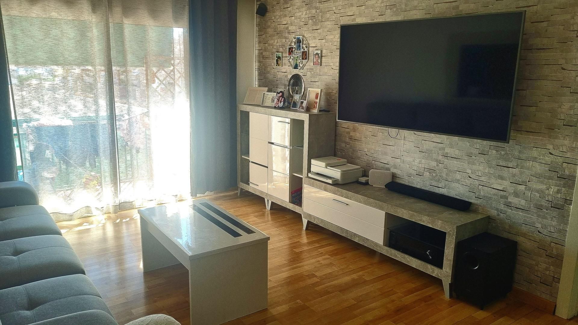 Sala d'estar de Pis en venda en La Canonja amb Aire condicionat, Calefacció i Parquet