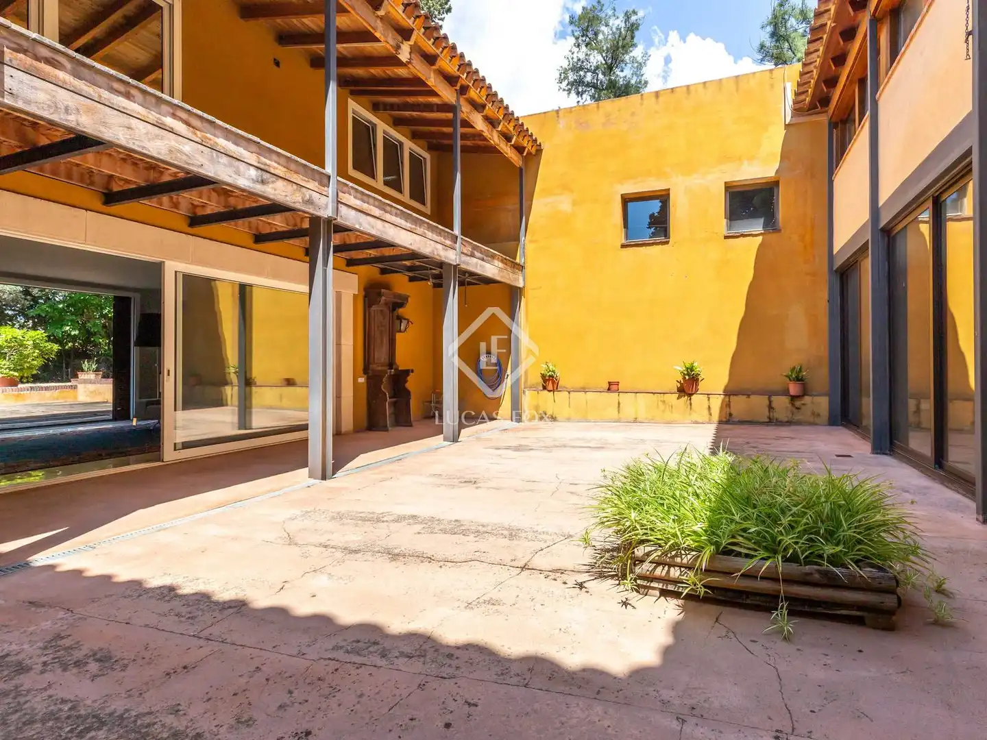 Garden of Houses for sale in Esplugues de Llobregat  with Air Conditioner, Heating and Private garden