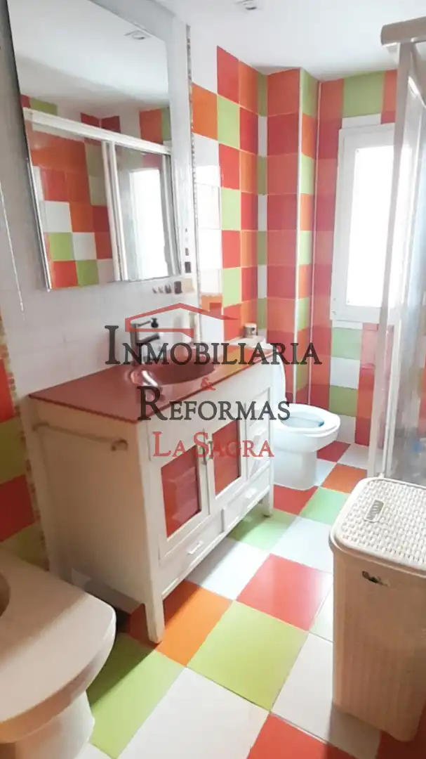 Baño de Piso en venta en Esquivias con Aire acondicionado, Calefacción y Parquet