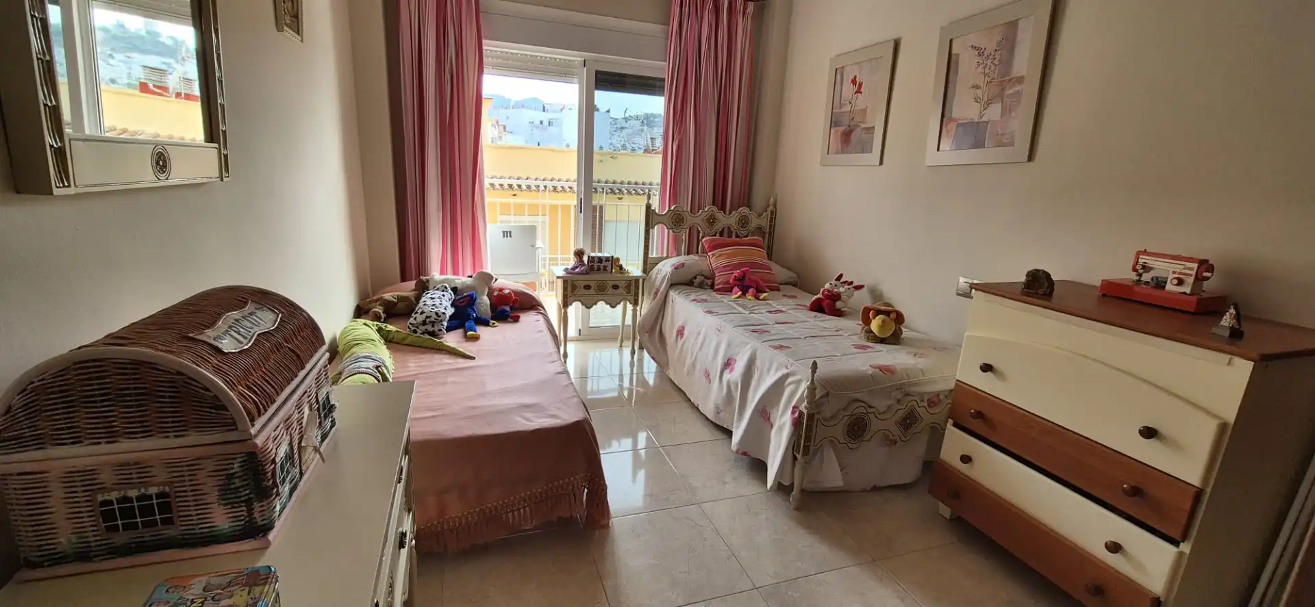 Dormitori de Pis en venda en Vélez-Málaga amb Terrassa i Moblat