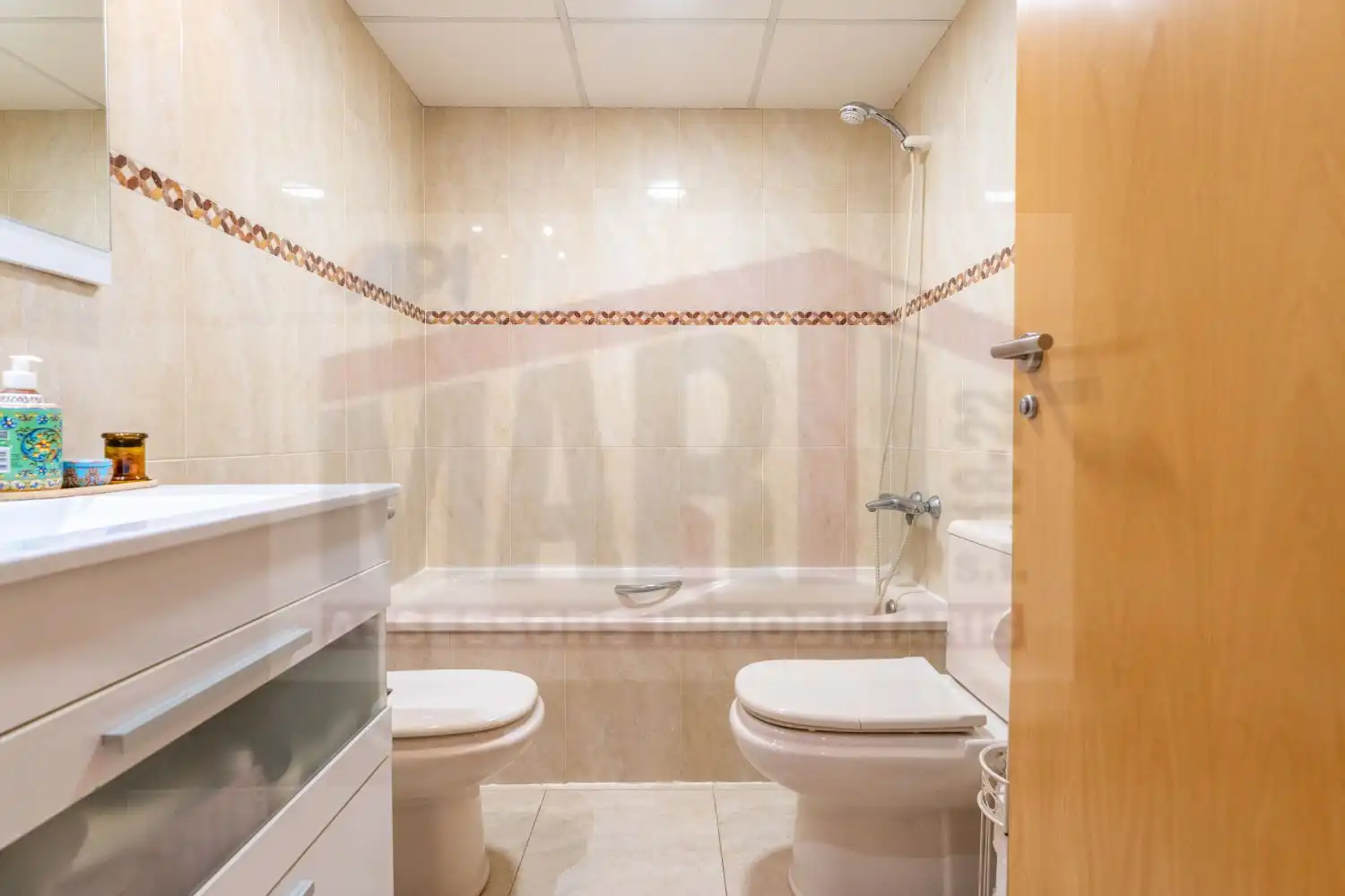 Bathroom of Flat for sale in Cambrils  with Air Conditioner, Heating and Terrace