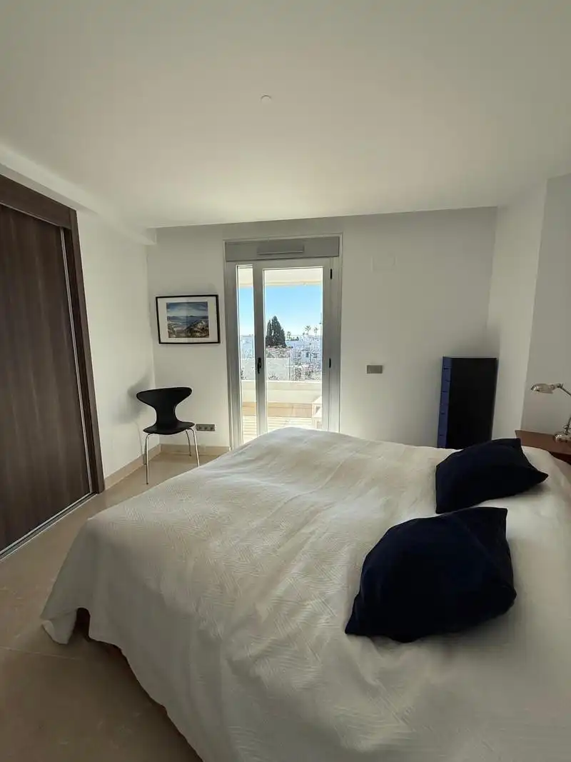 Dormitori de Apartament de lloguer en Marbella amb Aire condicionat, Calefacció i Terrassa