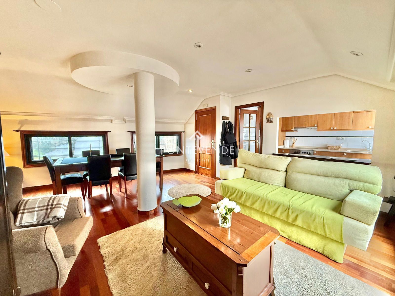 Living room of Attic for sale in Mondariz  with Heating, Parquet flooring and Terrace