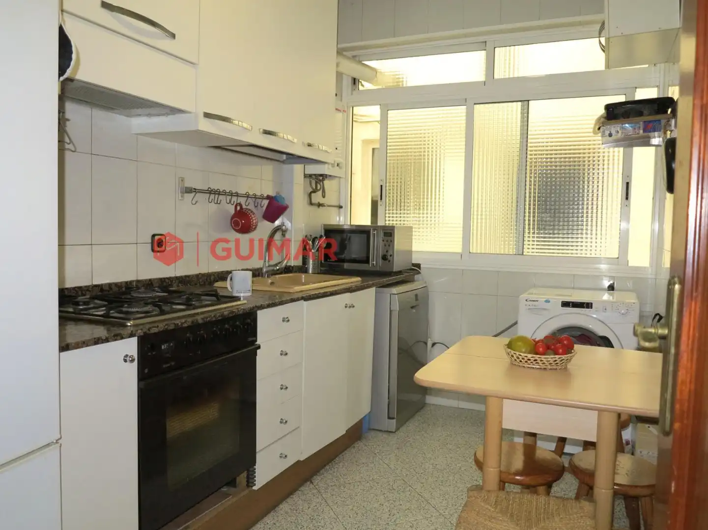 Cuina de Pis en venda en Esplugues de Llobregat amb Terrassa