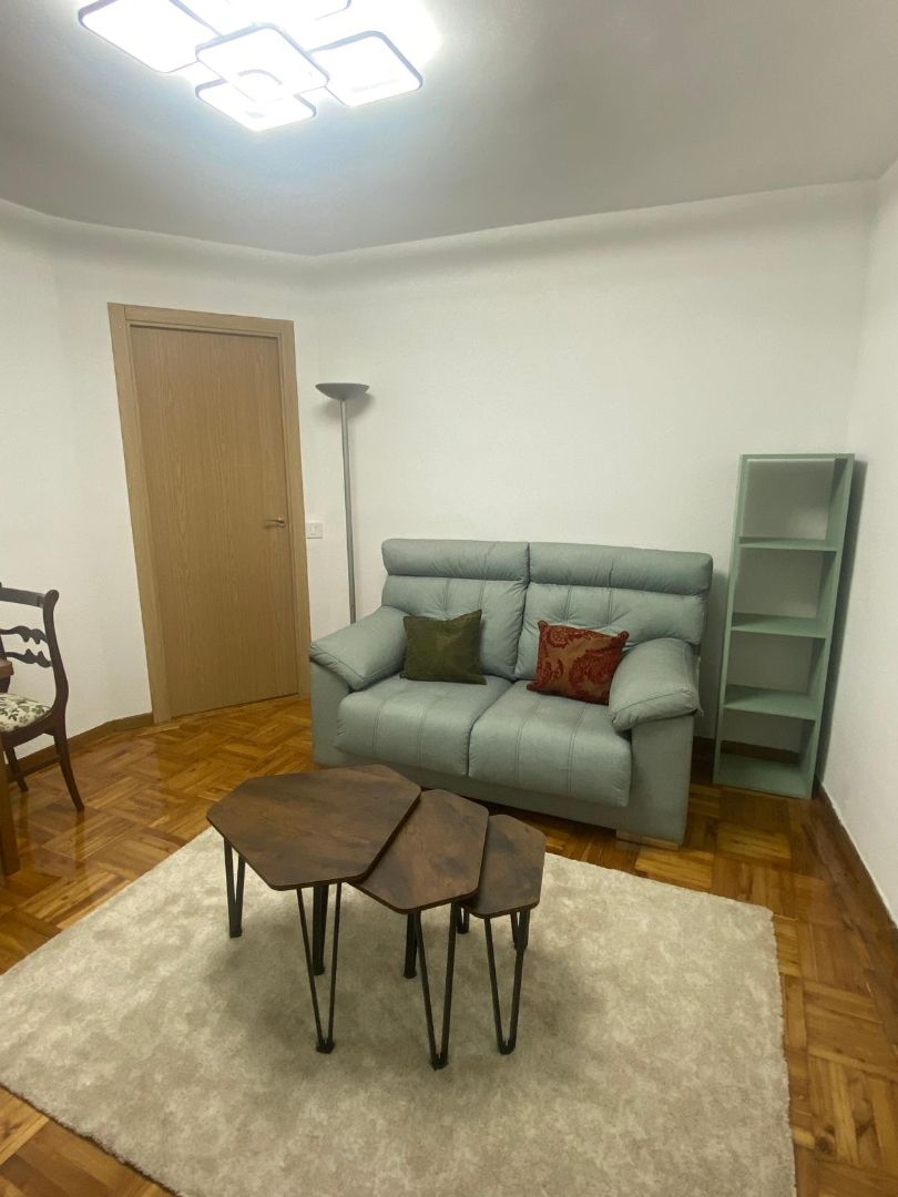Living room of Flat for rent in Oviedo   with Heating, Parquet flooring and Furnished