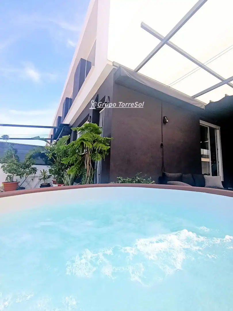 Casa aparellada amb piscina en venda a Chipre, imagen 39