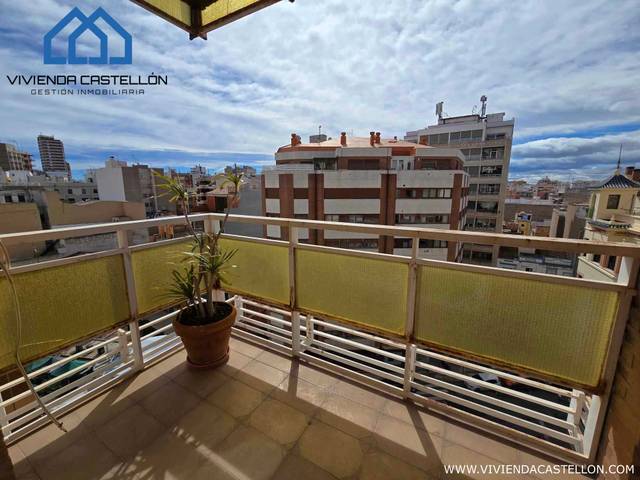 Piso en Venta en Plaça Real en Hospital - Plaza del Real