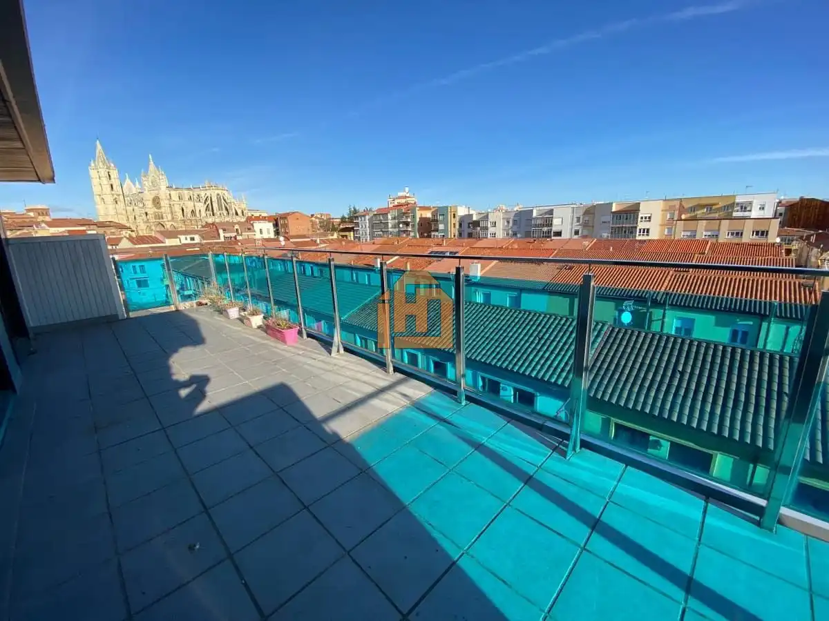 Àtic amb ascensor de lloguer a Calle Cantarranas