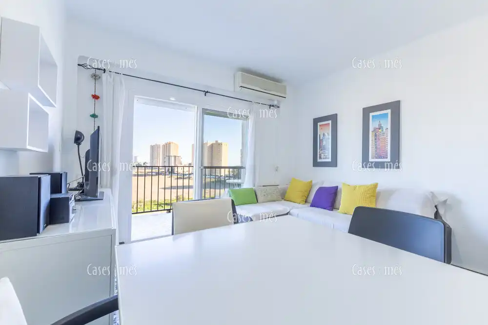 Vista exterior de Apartamento en venta en La Pobla de Farnals con Terraza, Amueblado y Piscina comunitaria