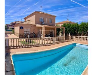 Vista exterior de Casa o xalet en venda en Argés amb Aire condicionat i Piscina