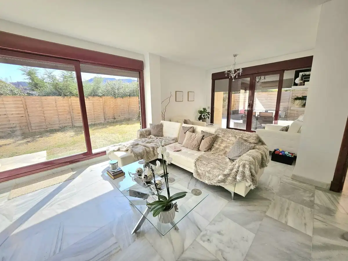 Casa con piscina en venta en Los Flamingos, imagen 4