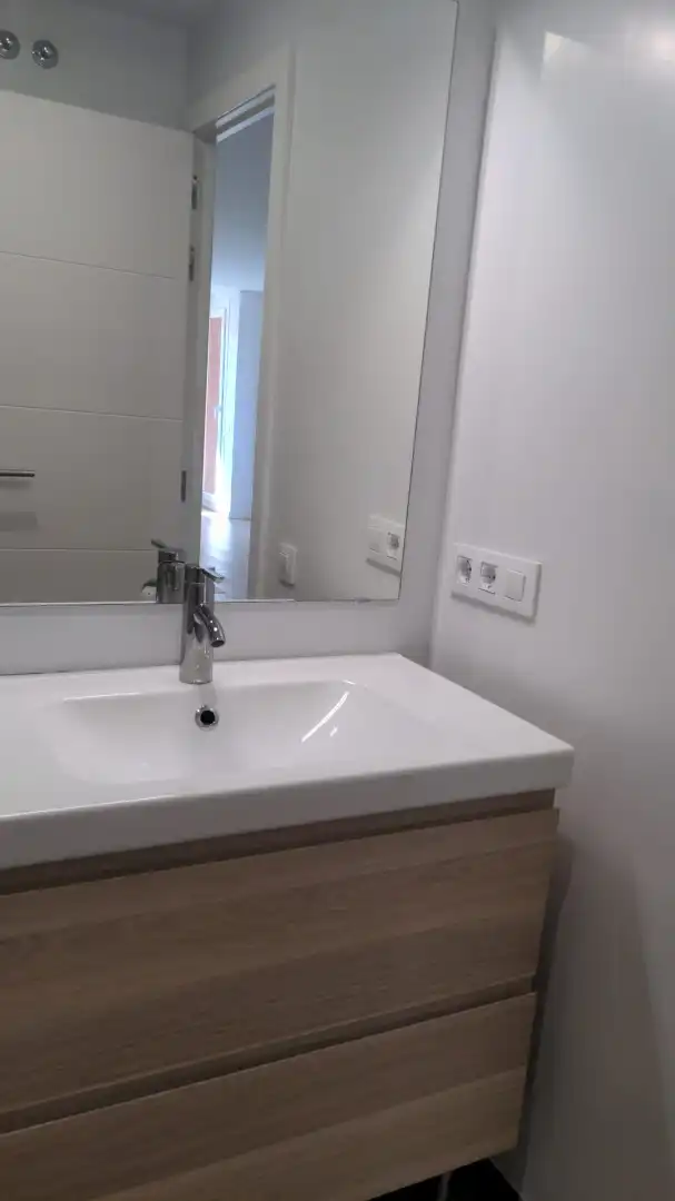 Bathroom of Flat for rent in Esplugues de Llobregat  with Air Conditioner, Heating and Terrace
