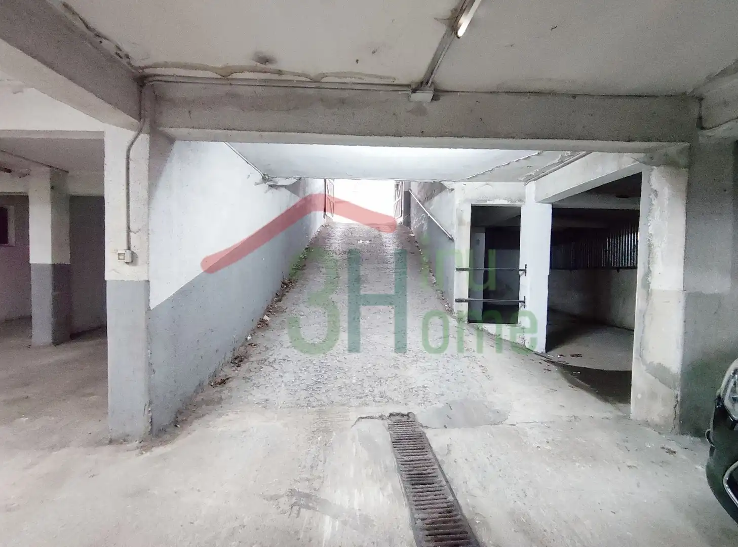 Garage for sale in Bera